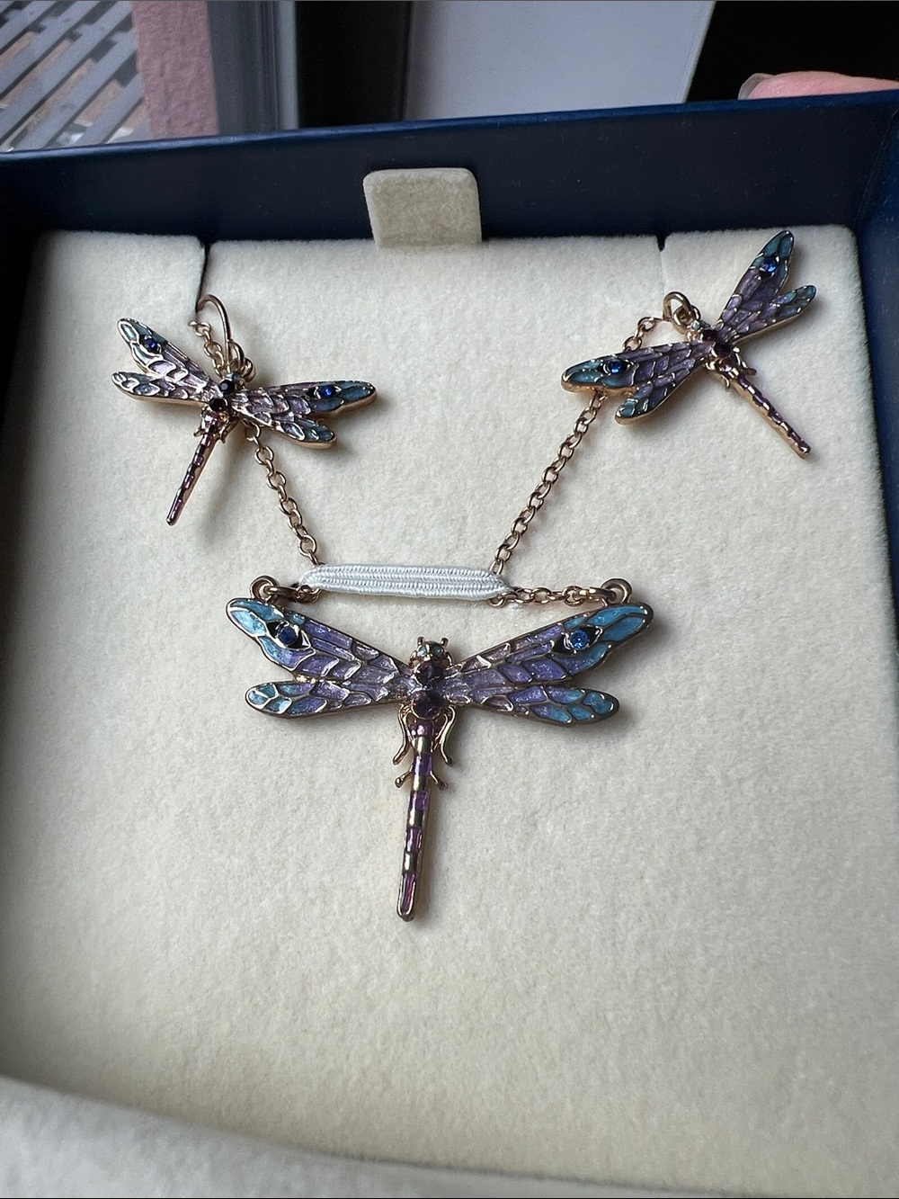 ***NWT*** Delicate Iridescent Purple Dragonfly Necklace and Earrings Set